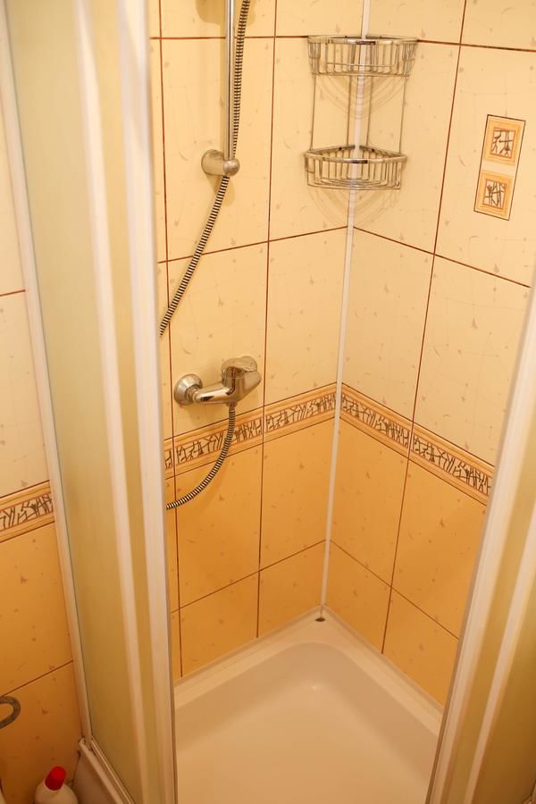 Апартаменты Apartment near St. Elizabeth Church Львов-13
