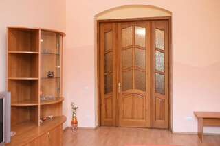 Апартаменты Apartment near St. Elizabeth Church Львов Апартаменты с душем-31