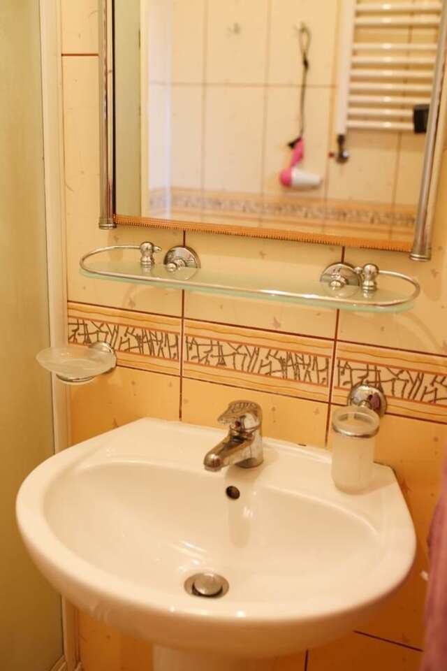 Апартаменты Apartment near St. Elizabeth Church Львов-18