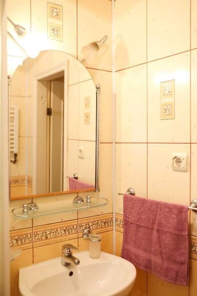 Апартаменты Apartment near St. Elizabeth Church Львов-30