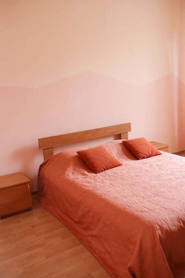Апартаменты Apartment near St. Elizabeth Church Львов-10
